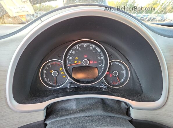 3VW5DAAT8JM505191 2018 VOLKSWAGEN BEETLE Черный 