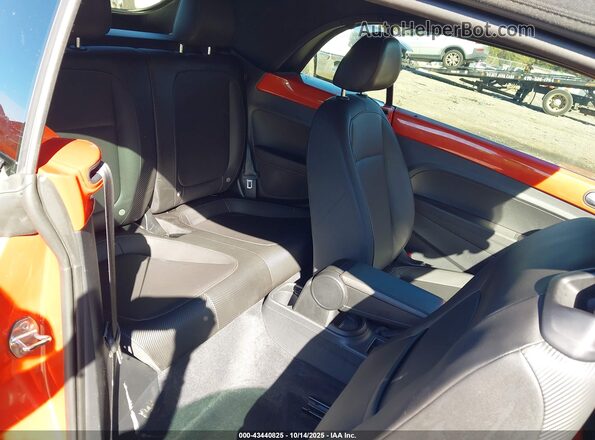 3VW5DAAT8KM502051 2019 VOLKSWAGEN BEETLE Orange 