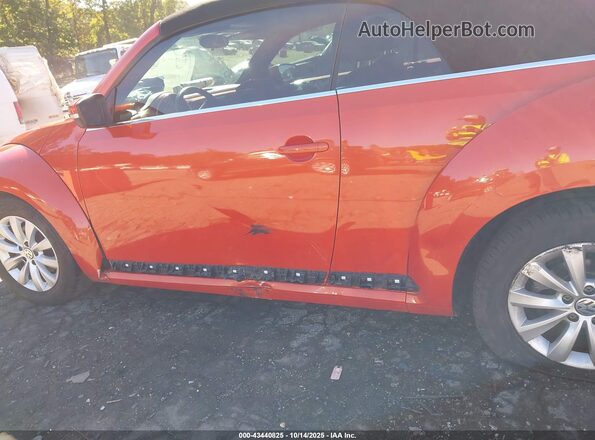3VW5DAAT8KM502051 2019 VOLKSWAGEN BEETLE Orange 