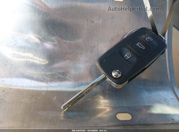 3VW5DAAT9KM512684 2019 VOLKSWAGEN BEETLE Black Առջևի վահանակի տեսք