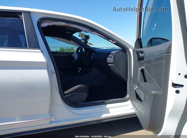 3VW6T7BU0LM047229 2020 VOLKSWAGEN JETTA Белый Вид салона спереди