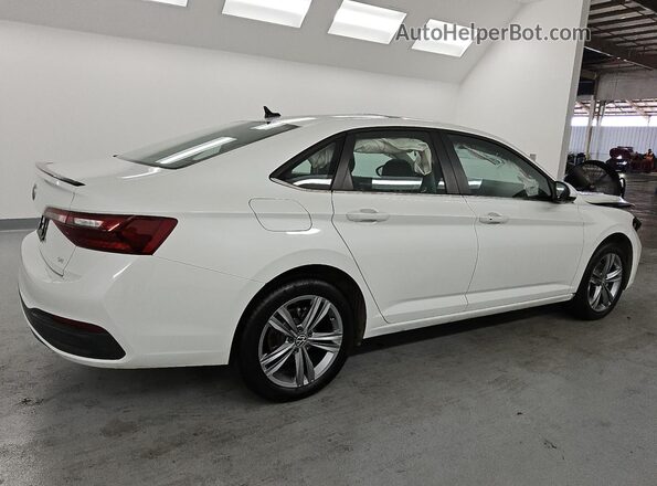 3VW7M7BU9RM032660 2024 VOLKSWAGEN JETTA White Tył prawy