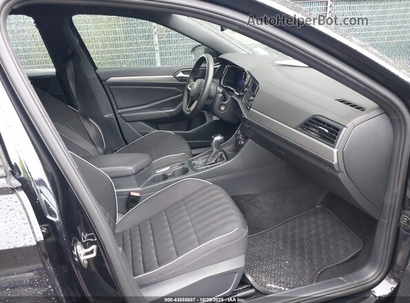 3VWBM7BU4RM079945 2024 VOLKSWAGEN JETTA Black Widok wnętrza z przodu