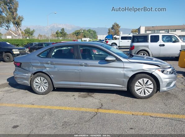 3VWCB7BU3LM055475 2020 VOLKSWAGEN JETTA Серебряный Вид задней части салона