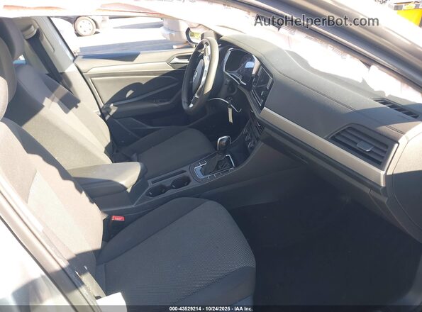 3VWCB7BU3LM055475 2020 VOLKSWAGEN JETTA Серебряный Вид салона спереди