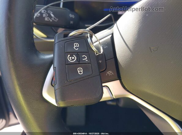3VWEM7BU1RM046687 2024 VOLKSWAGEN JETTA Серый Вид панели приборов