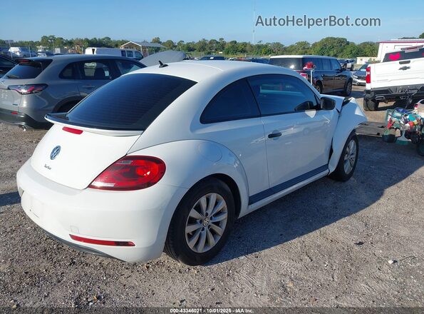 3VWFD7AT1JM709421 2018 VOLKSWAGEN BEETLE White 