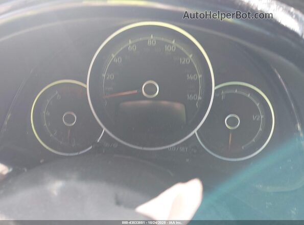 3VWFD7AT7JM706409 2018 VOLKSWAGEN BEETLE Orange 
