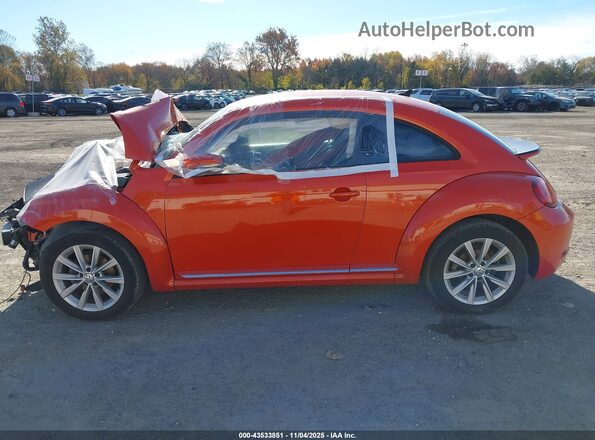 3VWFD7AT7JM706409 2018 VOLKSWAGEN BEETLE Orange Widok wnętrza 360 stopni