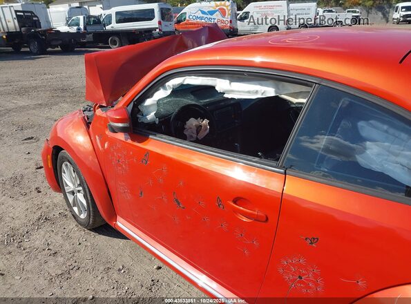 3VWFD7AT7JM706409 2018 VOLKSWAGEN BEETLE Orange 