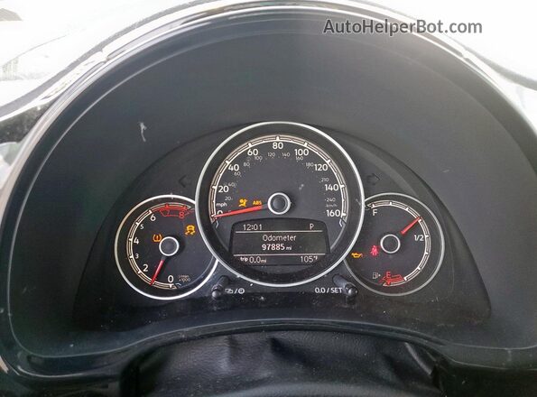 3VWFD7AT9JM706573 2018 VOLKSWAGEN BEETLE Черный 