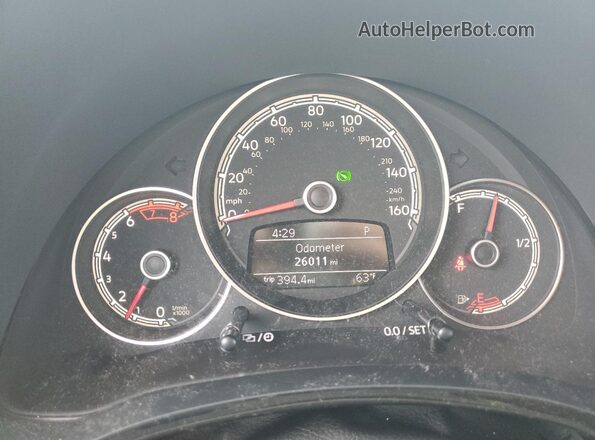 3VWFD7AT9KM719972 2019 VOLKSWAGEN BEETLE White 
