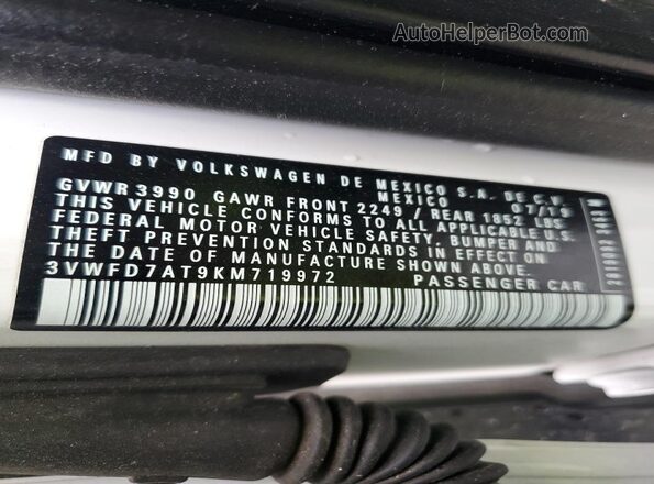 3VWFD7AT9KM719972 2019 VOLKSWAGEN BEETLE White 
