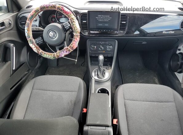3VWFD7AT9KM719972 2019 VOLKSWAGEN BEETLE White 