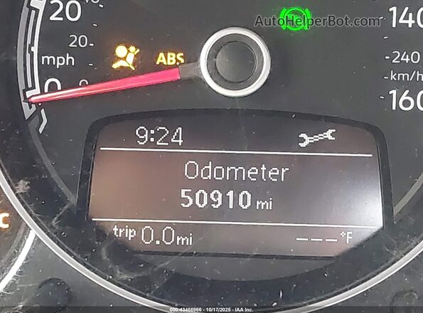 3VWFD7ATXKM719379 2019 VOLKSWAGEN BEETLE Blue 