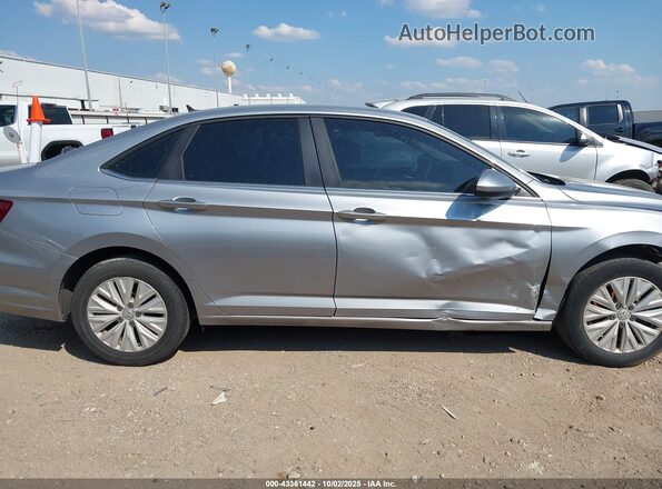 3VWN57BU0LM046801 2020 VOLKSWAGEN JETTA Silver Սալոնի հետևի տեսք
