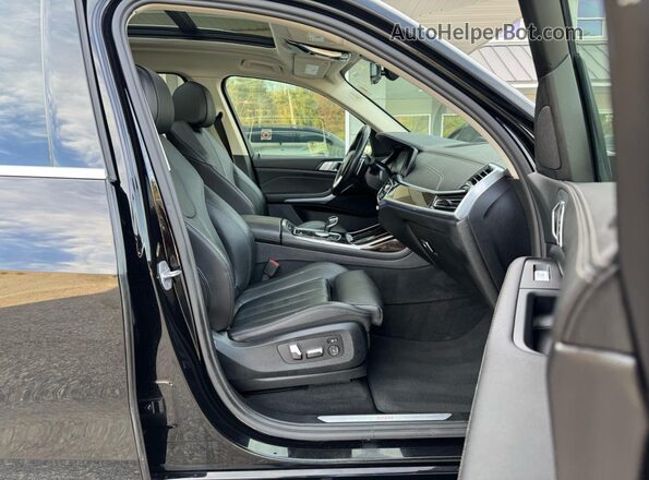 5UXCW2C01M9G78181 2021 BMW X7 Black Вид ззаду