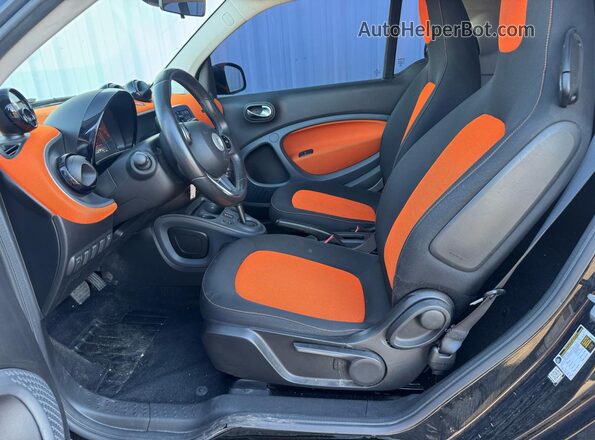 WMEFJ9BAXHK230583 2017 SMART FORTWO Orange Rear view