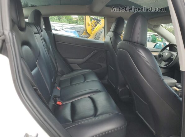 5YJ3E1EA5NF372478 2022 TESLA MODEL 3 White Widok wnętrza z tyłu