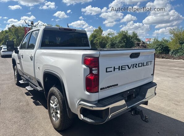 1GC1YNEY6MF260186 2021 CHEVROLET ALL MODELS Белый Передняя правая четверть