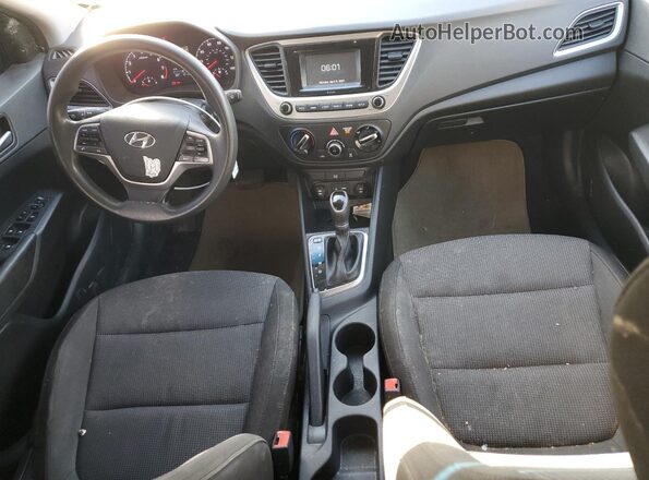 3KPC24A33JE014572 2018 HYUNDAI ACCENT Серебряный 