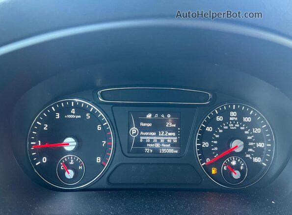 5XYPGDA30JG367406 2018 KIA SORENTO Silver 