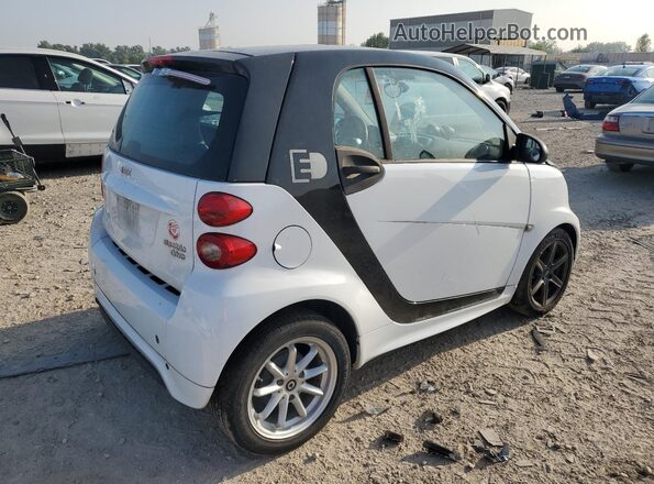 WMEEJ9AA6GK843070 2016 SMART FORTWO White Przód prawy