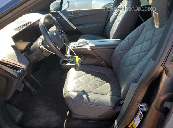 WB523CF07RCN65894 2024 BMW IX Gray Առջևի վահանակի տեսք