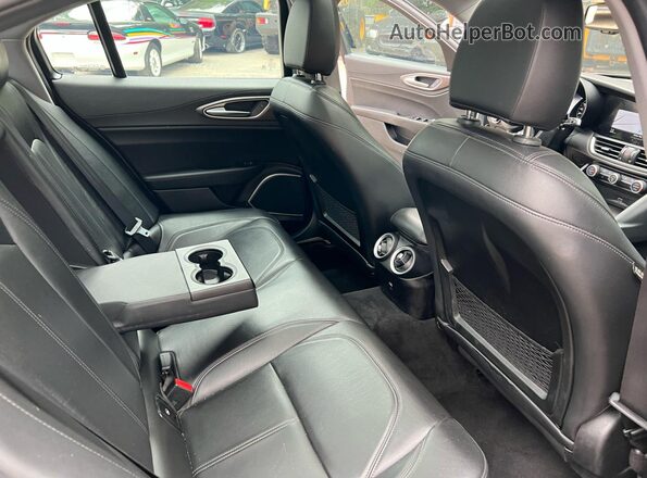 ZARFAEEN9H7544398 2017 ALFA ROMEO GIULIA Gray 