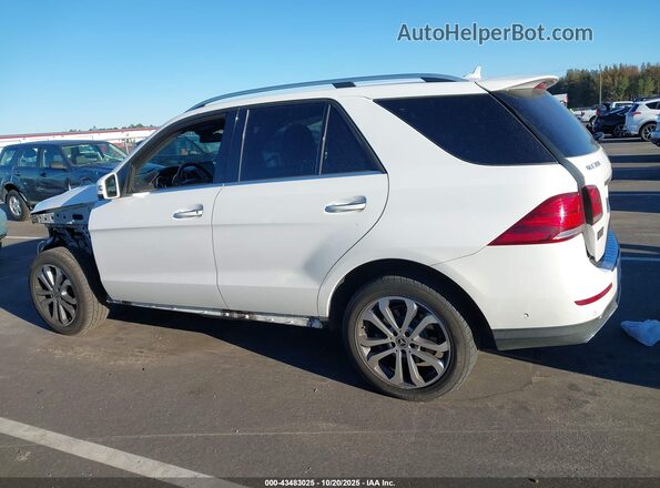 4JGDA5JBXJB085765 2018 MERCEDES-BENZ GLE 350 White Панорамний вид салону 360°