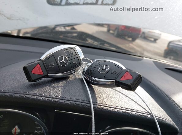 4JGDF6EE8JB079877 2018 MERCEDES-BENZ GLS 450 Белый Вид панели приборов
