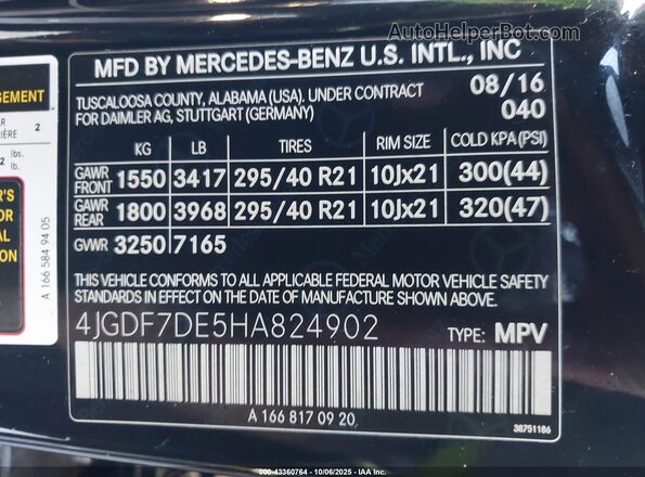 4JGDF7DE5HA824902 2017 MERCEDES-BENZ GLS 550 Black Engine compartment view