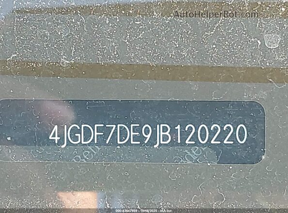 4JGDF7DE9JB120220 2018 MERCEDES-BENZ GLS 550 Black Engine compartment view