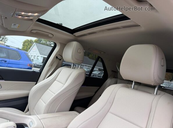 4JGFB4JB2LA231505 2020 MERCEDES-BENZ GLE White Vista de los asientos traseros