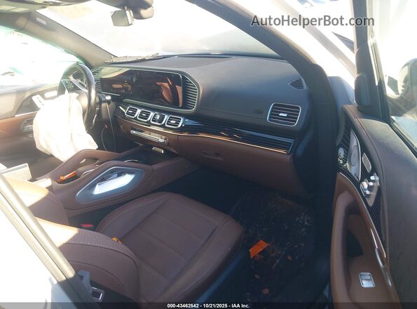 4JGFB5KB5RB103587 2024 MERCEDES-BENZ GLE 450 Gray Front interior view