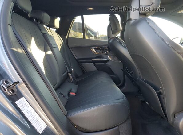 4JGGM1CB1PA022840 2023 MERCEDES-BENZ EQE Silver Widok wnętrza z tyłu