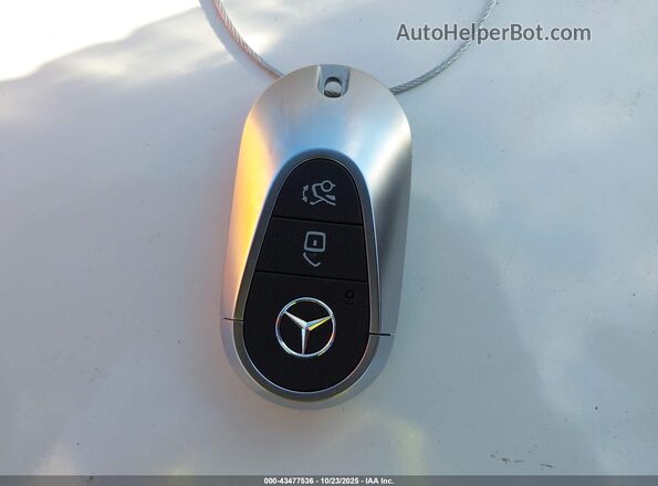 4JGGM1CB9PA022018 2023 MERCEDES-BENZ EQE 350 SUV White Widok deski rozdzielczej