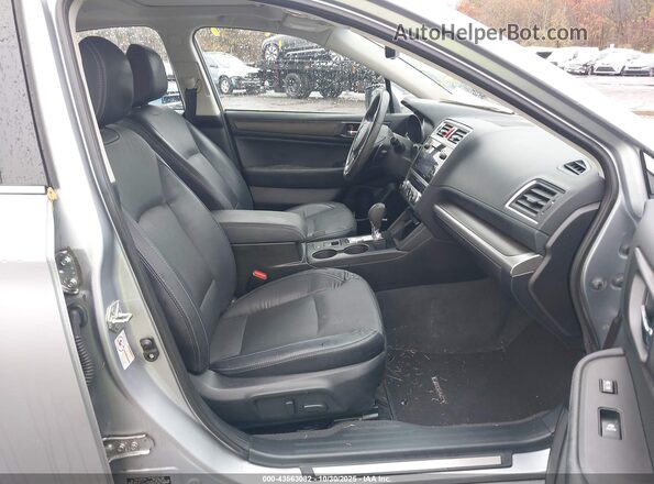 4S3BNAN64H3059897 2017 SUBARU LEGACY Silver Widok wnętrza z przodu