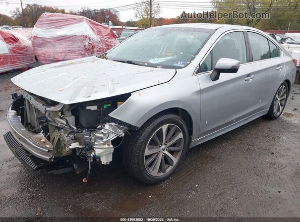 4S3BNAN64H3059897 2017 SUBARU LEGACY Silver Widok z przodu