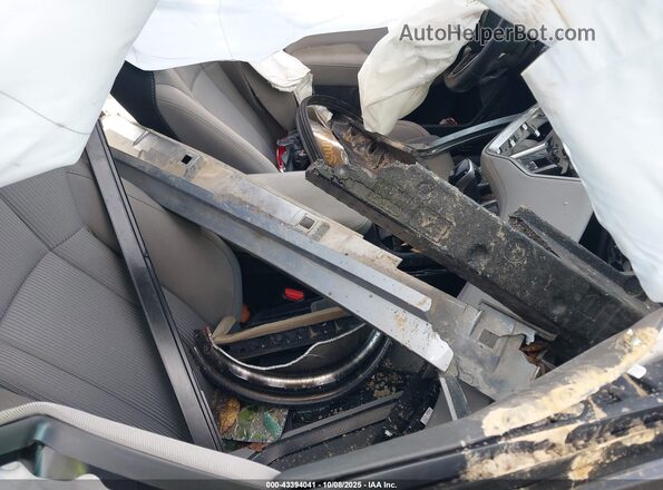 4S3BWAF64R3020272 2024 SUBARU LEGACY Silver Вид салону спереду