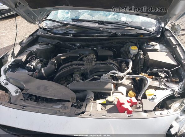 4S3BWAF64R3020272 2024 SUBARU LEGACY Silver Вид ззаду