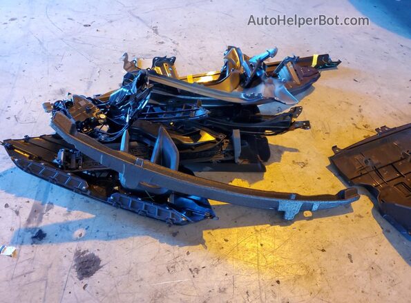 4S3BWAF67R3003272 2024 SUBARU LEGACY Gray Вид підкапотного простору