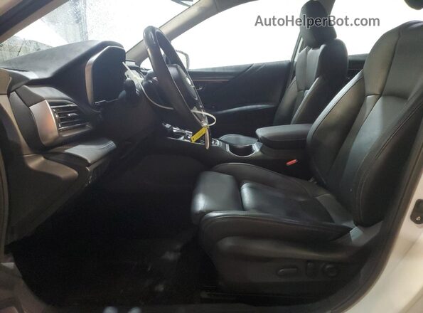 4S3BWGP69R3013271 2024 SUBARU LEGACY White Front interior view