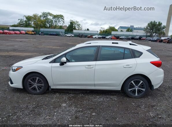 4S3GTAD67L3723972 2020 SUBARU IMPREZA White 360 interior view