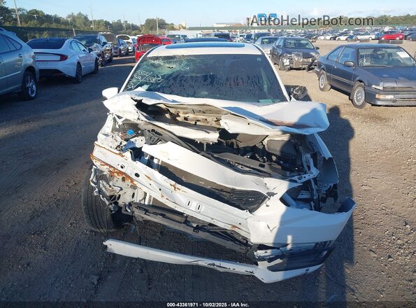 4S3GTAM64P3718203 2023 SUBARU IMPREZA White Vista del salpicadero