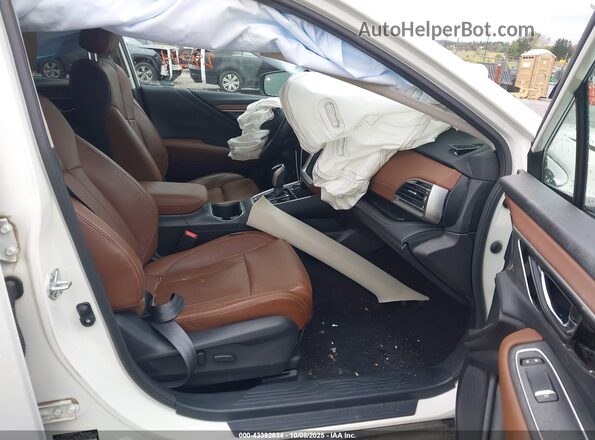 4S4BTAPC5N3243519 2022 SUBARU OUTBACK White წინა სალონის ხედი