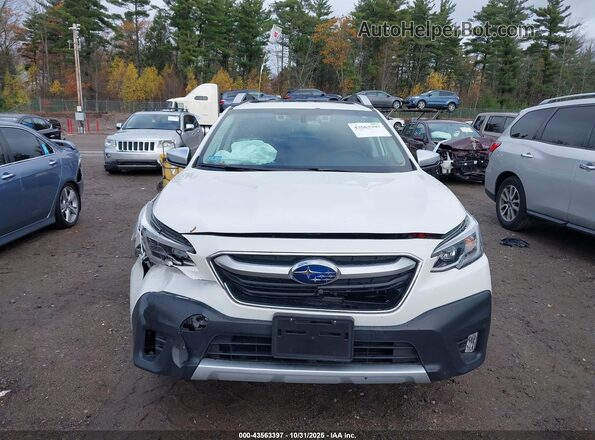 4S4BTAPC5N3255847 2022 SUBARU OUTBACK White Widok zestawu wskaźników