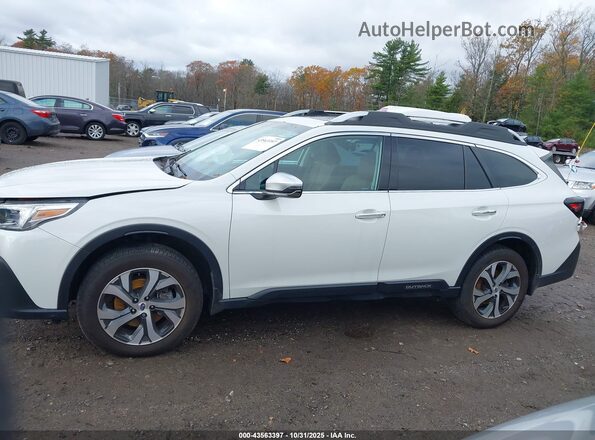 4S4BTAPC5N3255847 2022 SUBARU OUTBACK White Widok wnętrza 360 stopni