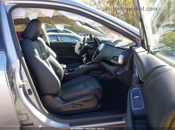 4S4BTGPD2R3208017 2024 SUBARU OUTBACK Silver 