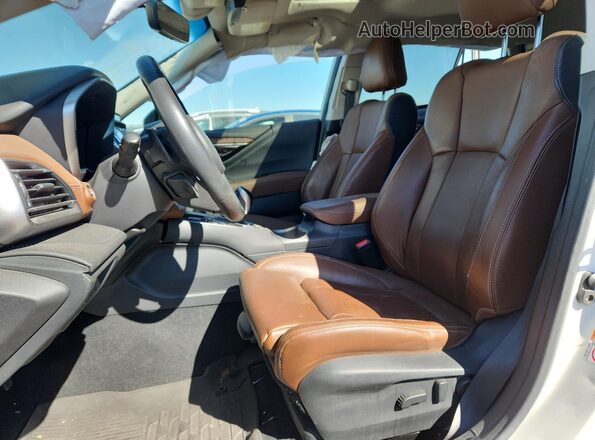 4S4BTGPD7L3172445 2020 SUBARU OUTBACK White Front interior view